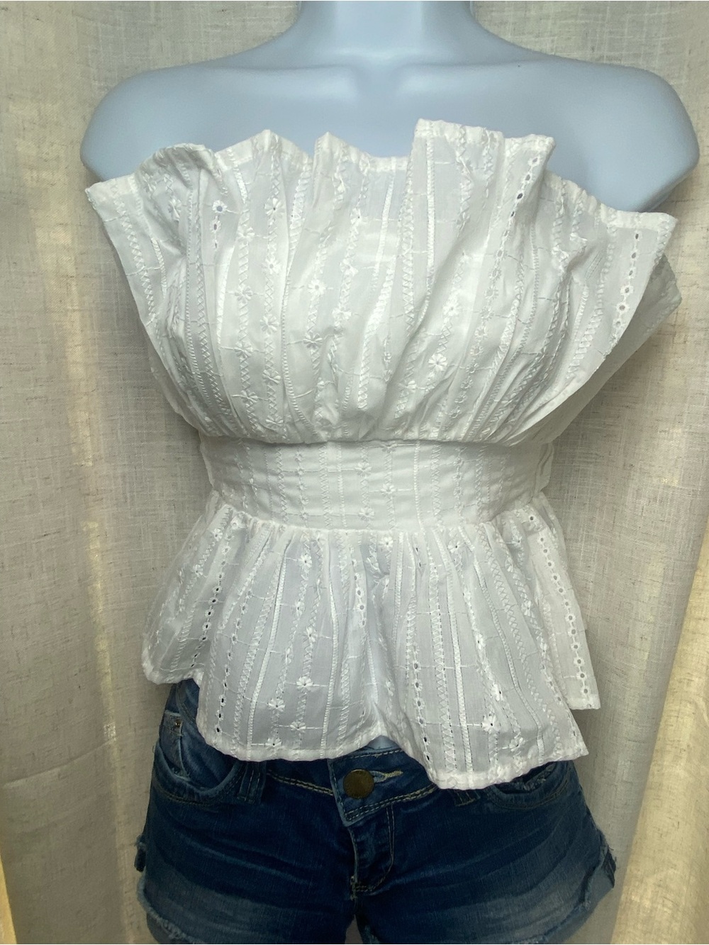 Thirty Thirty White Eyelet Strapless Peplum Top Ruffle Tube Blouse Size XS - Picture 4 of 7
